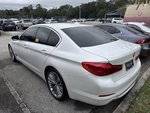 2019 BMW 530 i