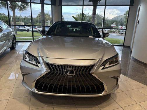 2025 Lexus ES 350 Base