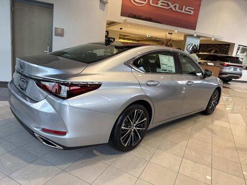 2025 Lexus ES 350 Base