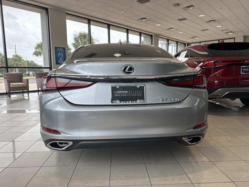 2022 Lexus ES 350 Base