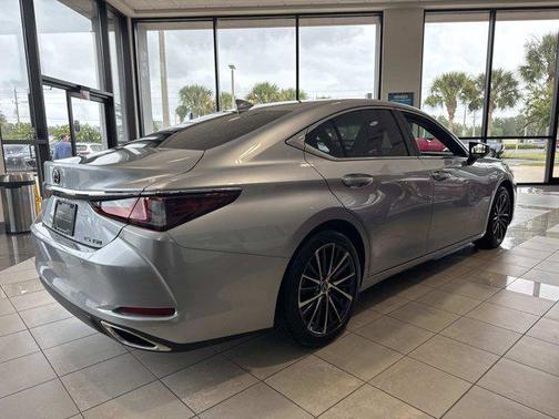 2022 Lexus ES 350 Base