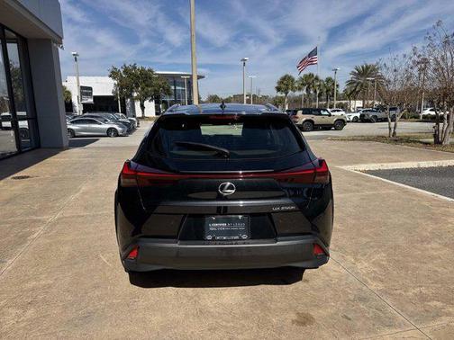 2023 Lexus UX 250h Base