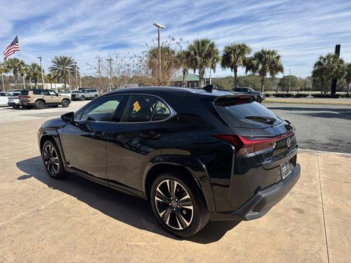 2023 Lexus UX 250h Base