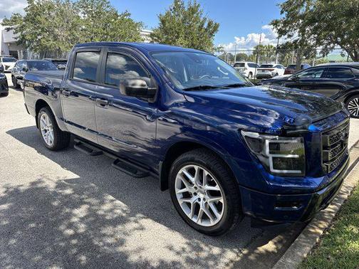 2024 Nissan Titan SV