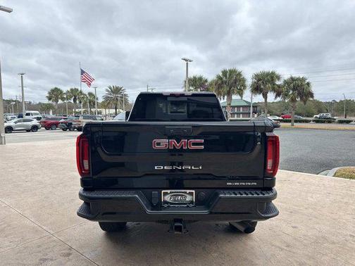 2023 GMC Sierra 2500 Denali