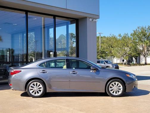 Photo 2 of 29 of 2013 Lexus ES 300h Base