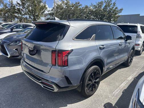 2022 Kia Sorento SX