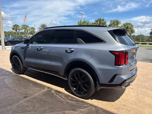 2022 Kia Sorento SX