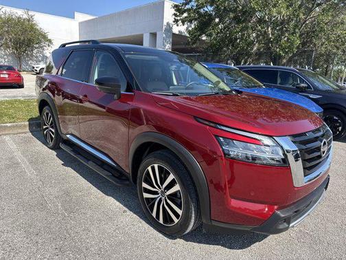 2023 Nissan Pathfinder Platinum 4WD