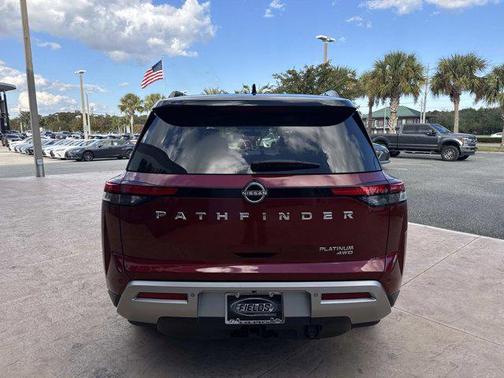 2023 Nissan Pathfinder Platinum 4WD
