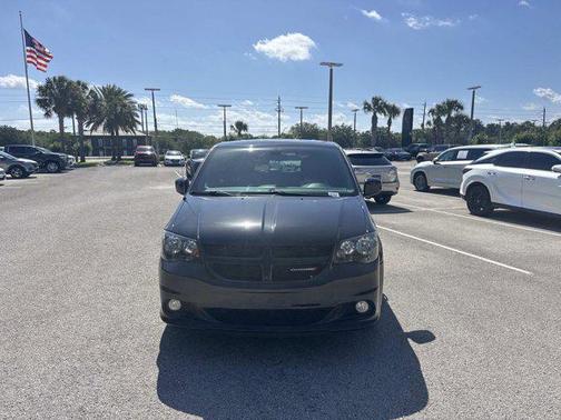 Black Onyx Crystal Pearlcoat 2019 Dodge Grand Caravan GT