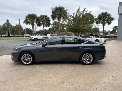 2023 Lexus ES 300h Ultra Luxury