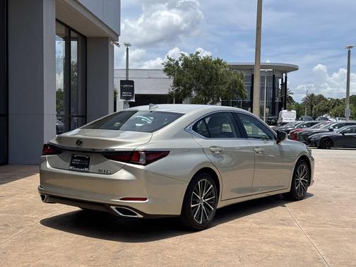 Beige / Tan 2025 Lexus ES 350 Base