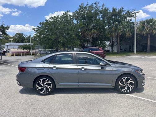 Platinum Gray Metallic 2025 Volkswagen Jetta 1.5T SEL