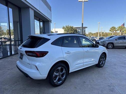 2023 Ford Escape ST-Line Select