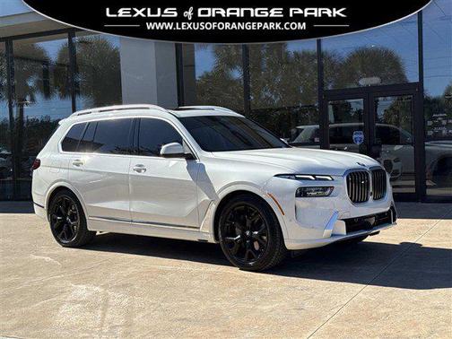 2023 BMW X7 xDrive40i