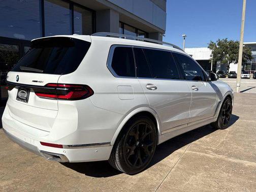 2023 BMW X7 xDrive40i