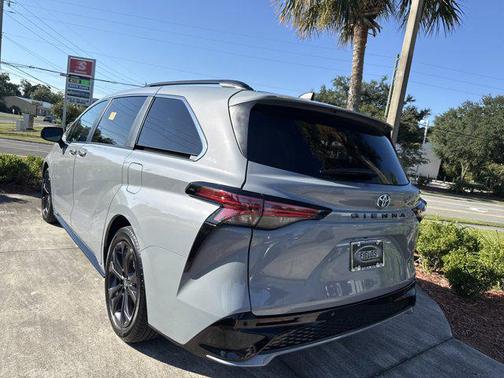 2024 Toyota Sienna XSE 7 Passenger