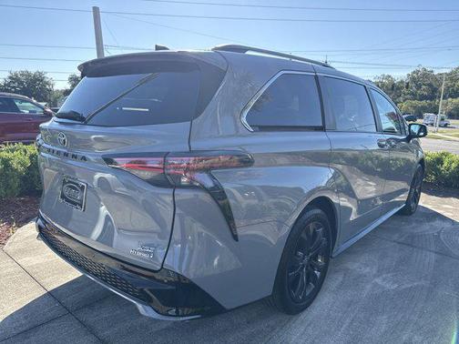 2024 Toyota Sienna XSE 7 Passenger
