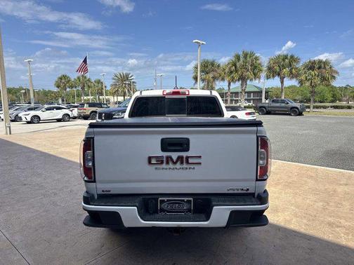 Summit White 2022 GMC Canyon AT4