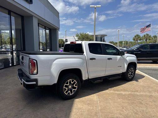 Summit White 2022 GMC Canyon AT4