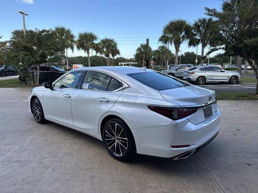 2025 Lexus ES 350 Base
