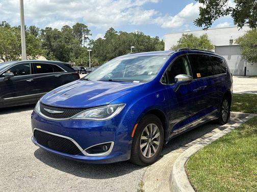 2020 Chrysler Pacifica Hybrid Limited