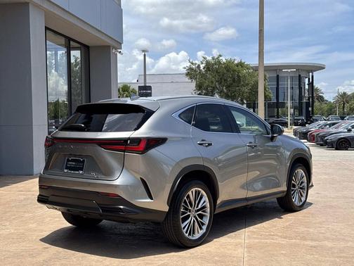 Atomic Silver 2025 Lexus NX 350 Premium