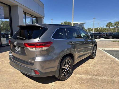 2018 Toyota Highlander SE