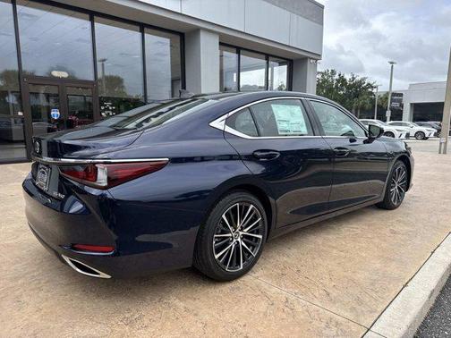 2025 Lexus ES 350 Base
