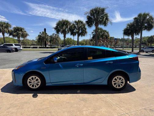 2022 Toyota Prius LE