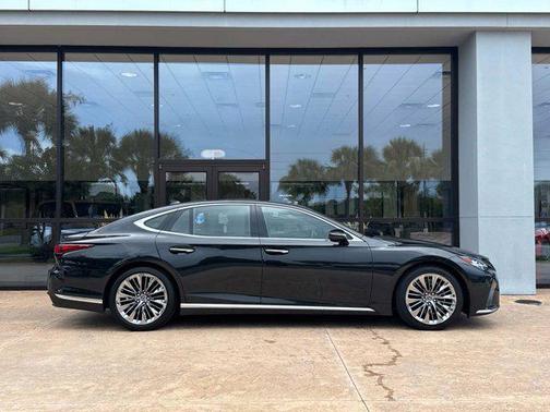 2022 Lexus LS 500 Base