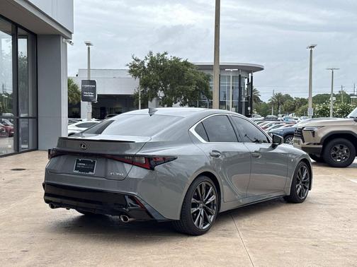 Incognito 2024 Lexus IS 350 F Sport