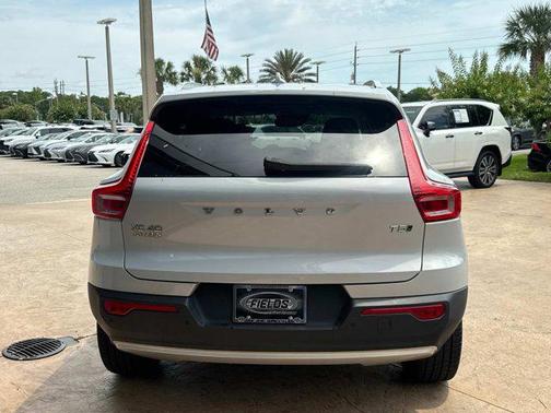 2020 Volvo XC40 T5 Momentum