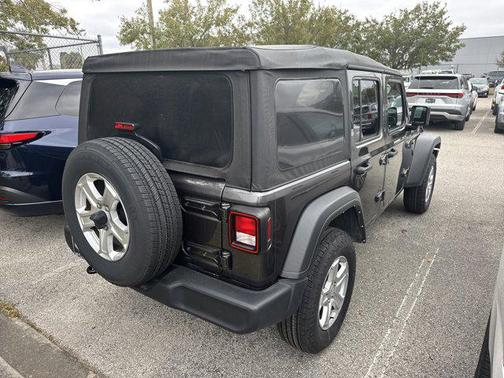 2022 Jeep Wrangler Unlimited Sport