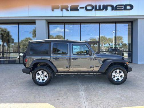 2022 Jeep Wrangler Unlimited Sport