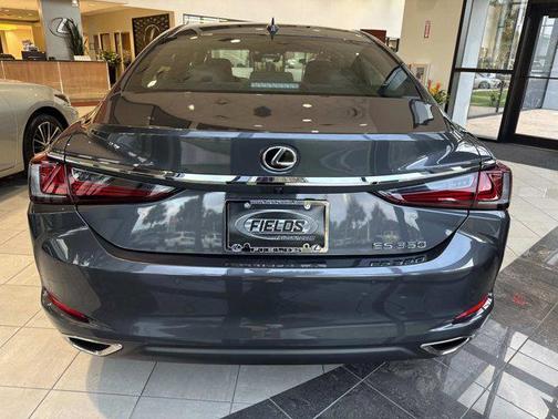 2025 Lexus ES 350 Base