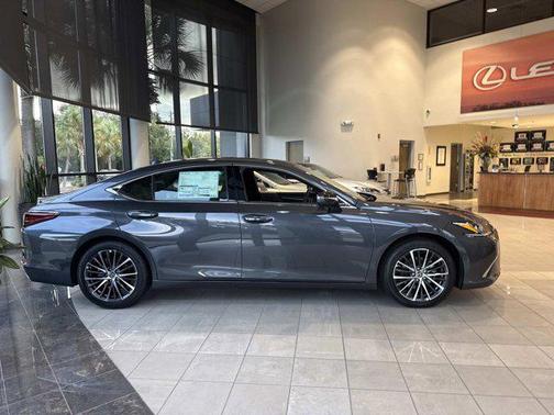 2025 Lexus ES 350 Base
