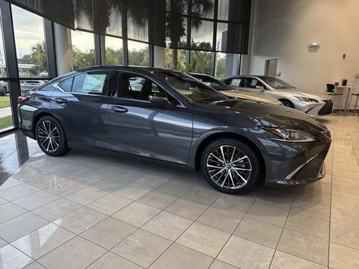 2025 Lexus ES 350 Base