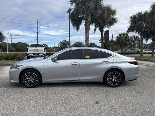 2022 Lexus ES 350 Base