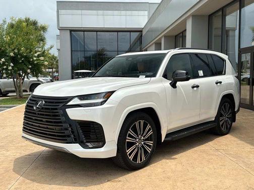 2025 Lexus LX 700h Luxury