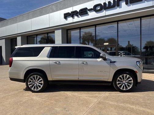 2022 GMC Yukon XL Denali