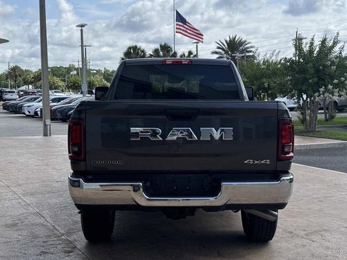 Granite Crystal Metallic Clearcoat 2026 RAM 2500 Big Horn Crew Cab 4x4 6'4' Box