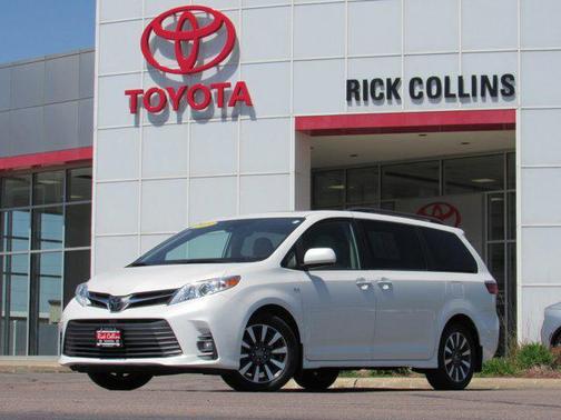 2020 Toyota Sienna XLE
