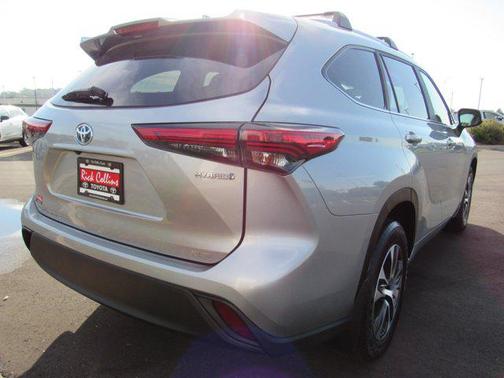 2023 Toyota Highlander Hybrid XLE