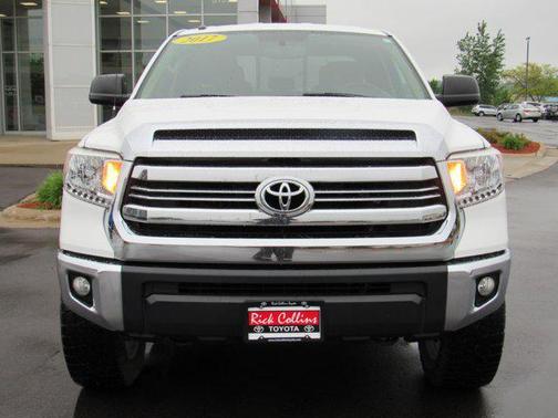 Super White 2017 Toyota Tundra SR5