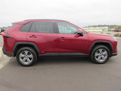 2022 Toyota RAV4 Hybrid LE