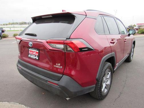 2022 Toyota RAV4 Hybrid LE