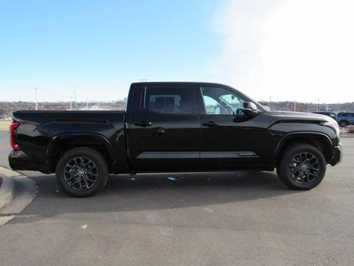 2023 Toyota Tundra Platinum