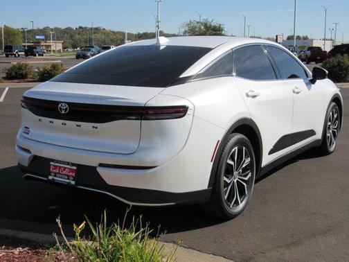 2023 Toyota Crown XLE